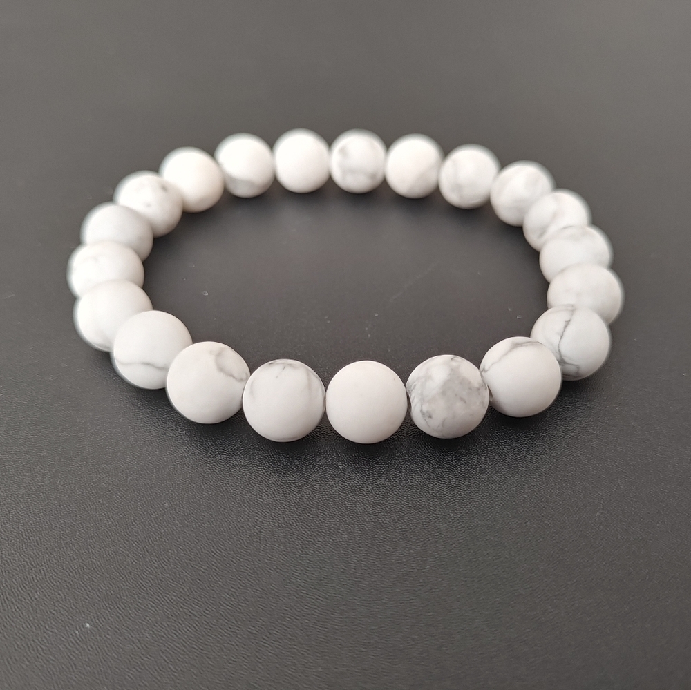 New White Howlite Healing Gemstone/Crystal Bracelet